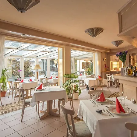 Ambiente Garni Hotel 3*