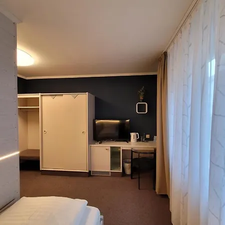 Отель Ambiente Garni 3*