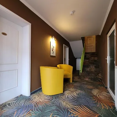 Ambiente Garni Отель Плауэн