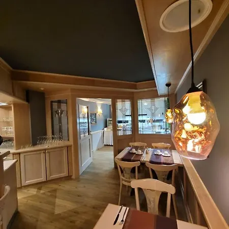 Ambiente Garni 3* プラウエン