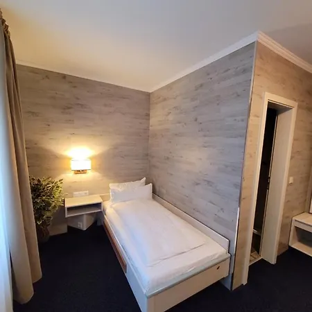 Ambiente Garni 3* Плауэн