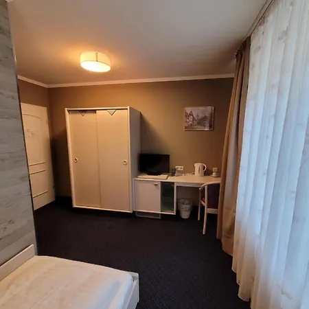 酒店 Ambiente Garni 3*