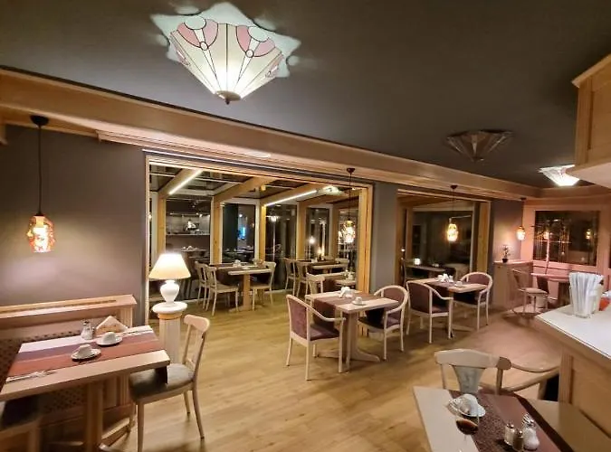 Ambiente Garni Hotel 3*